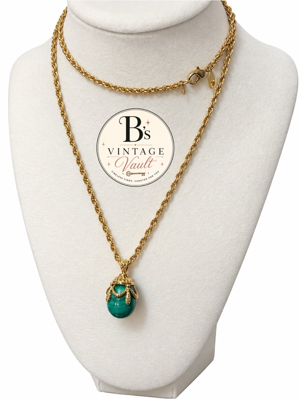 Vintage Joan Rivers Classic Collection Malachite Egg Pendant Necklace